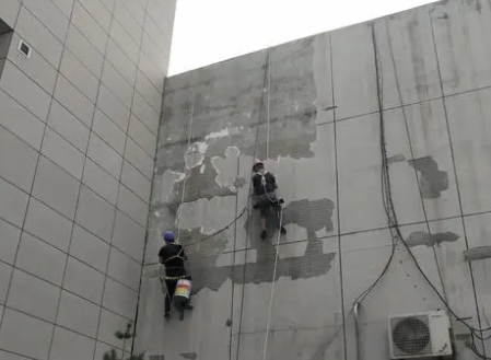 乌拉特后楼顶漏水维修公司分享下乌拉特后外墙防水的注意事项